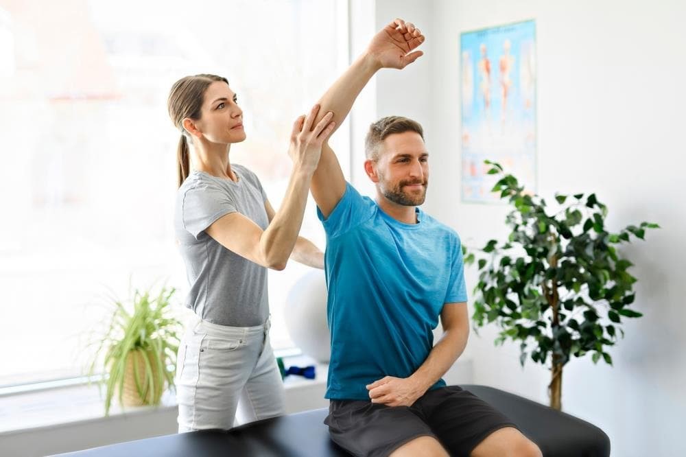 Beneficios de la fisioterapia en su recuperación física tras una operación
