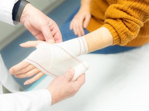 He tenido una lesión en el trabajo: ¿Cómo debo actuar?