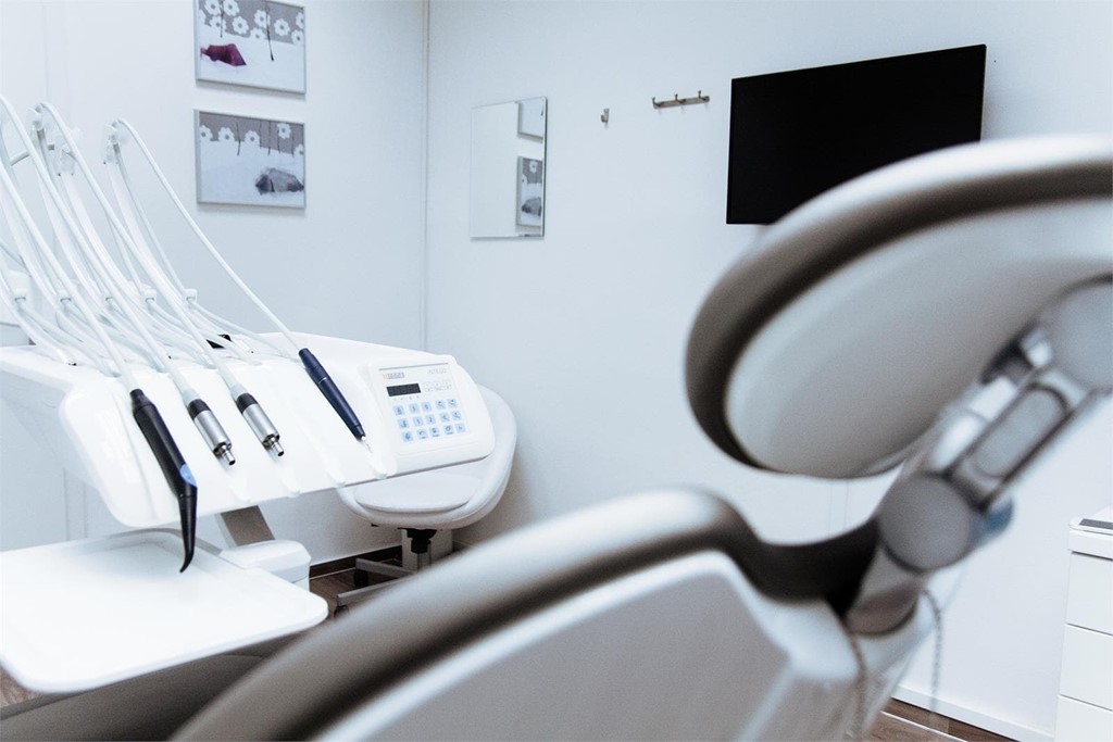 Todo lo que debe saber antes de colocar un implante dental